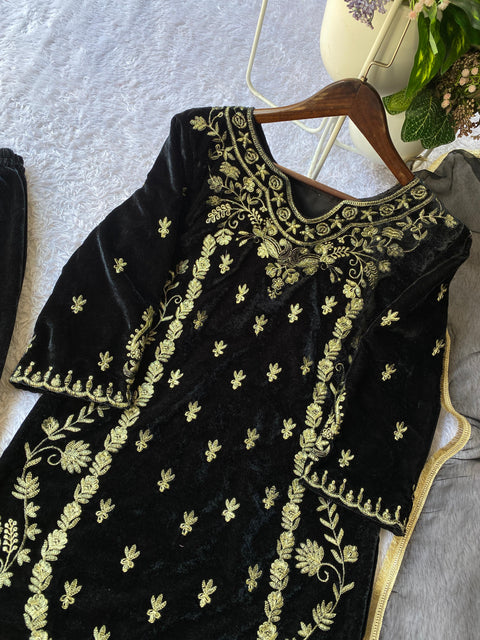 New DESIGNER WEAR With EMBROIDERY WORK KURTI PLAZZO
