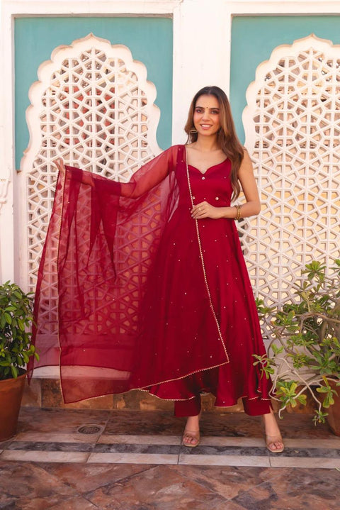 New launching Blossom in style with this flirty floral Grorgett anarkalig own with dupatta