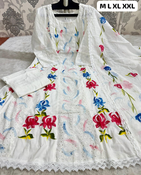 New Heavy premium chicken shifli cotton fabric Kurti with hand printed kurti and Pant