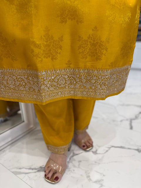 New  Designer Pure Banarasi Jequard Wiving Top With Pent & Dupatta Set