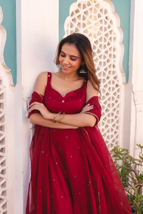New launching Blossom in style with this flirty floral Grorgett anarkalig own with dupatta