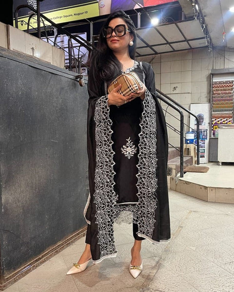 New Beautiful embroidery work  Ari WorkCreap kurti with pant