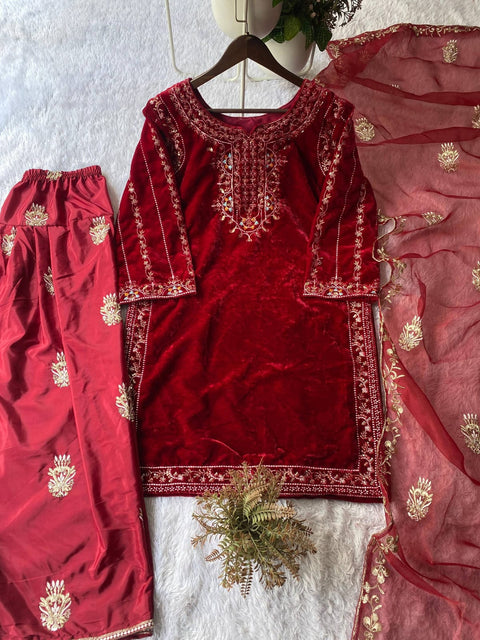 New DESIGNER WEAR KURTA SALWAAR PAIR WITH SEQUENCE EMBROIDERY WORK Dress