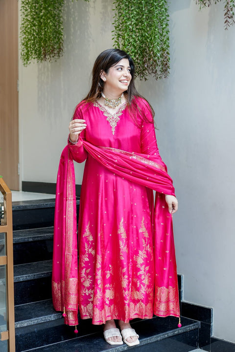 NEW ARRIVALSbeautiful hand-worked neckline & Banarasi zariAnarkali style