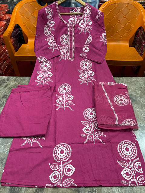 New Beautiful Heavy quality cotton Fabric designer festive wear straight style kurti with pattern pant