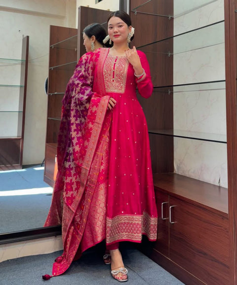 NEW Arrival Anarkali Flared Kurti Pant Dupatta Set