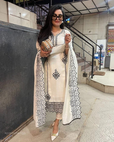 New Beautiful embroidery work  Ari WorkCreap kurti with pant