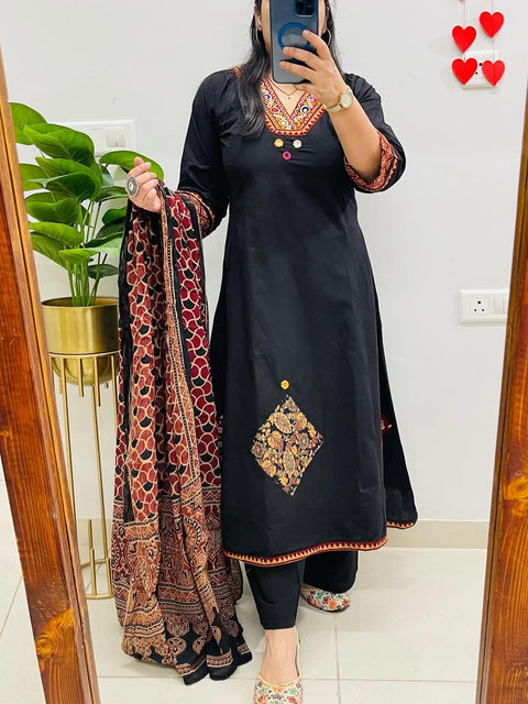 New Beautiful MUSLIN RAYON SLUB PAIR OF TOP-BOTTOM & DUPATTA