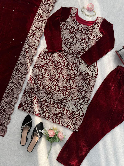 New effortless charm with our exclusive 3-piece set