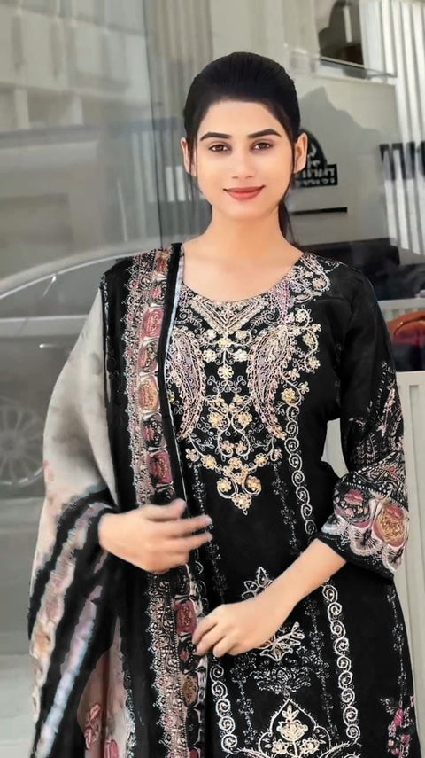 NEW LAUNCHING SUPERHIT PAKISTAN SUIT