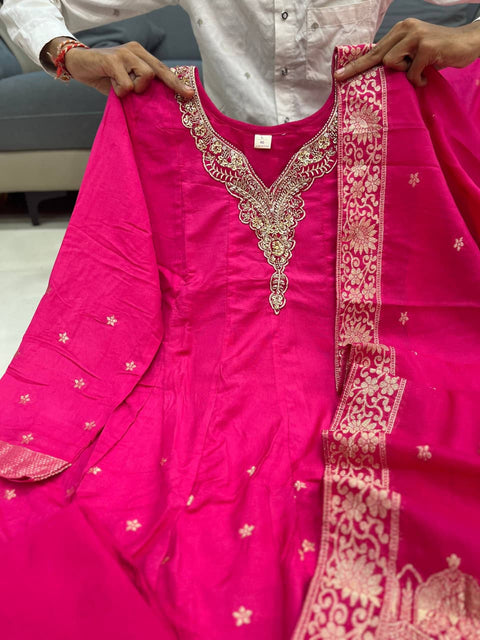 NEW ARRIVALSbeautiful hand-worked neckline & Banarasi zariAnarkali style