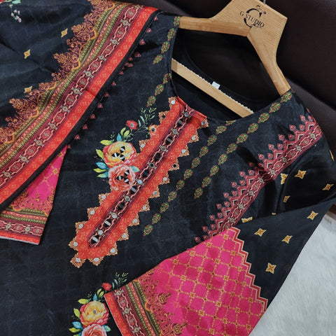 New Premium Chinon febric Pakistani Floral print and embroidery mirror works 3-Piece kurti SET