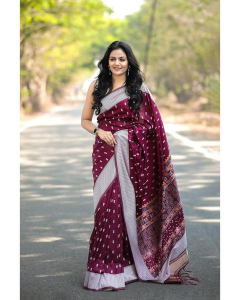 New gorgeous Solid Jacquard weave  perfect look Banarasi Soft Silk Saree