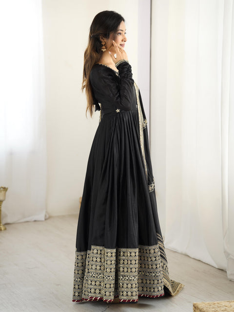 New Chinon SilkThred with Sequnce work Gown