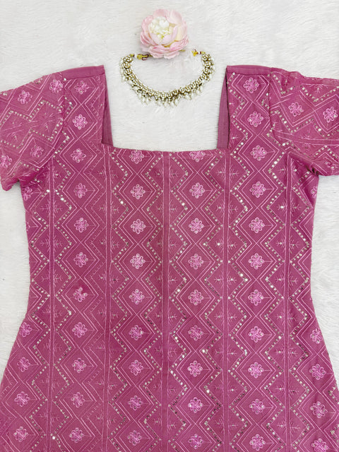 New Crafted in Classy Tones with Premium Fabric & Detailing kurti with duppta