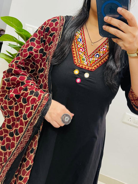 New Beautiful MUSLIN RAYON SLUB PAIR OF TOP-BOTTOM & DUPATTA