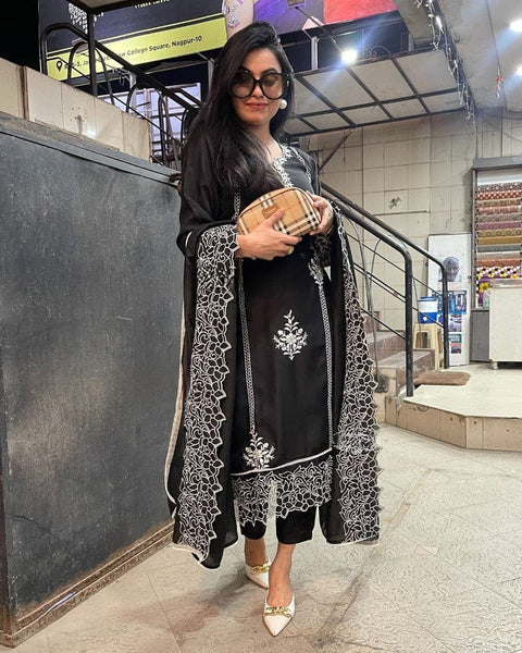 New Beautiful embroidery work  Ari WorkCreap kurti with pant