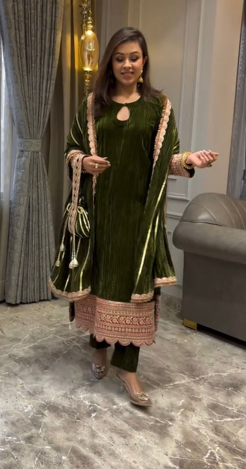 NEW DeSIGNER PARTY WEAR TOP AND  PANT WITH FANCY DUPPATA AND EMBROIDERY WORK