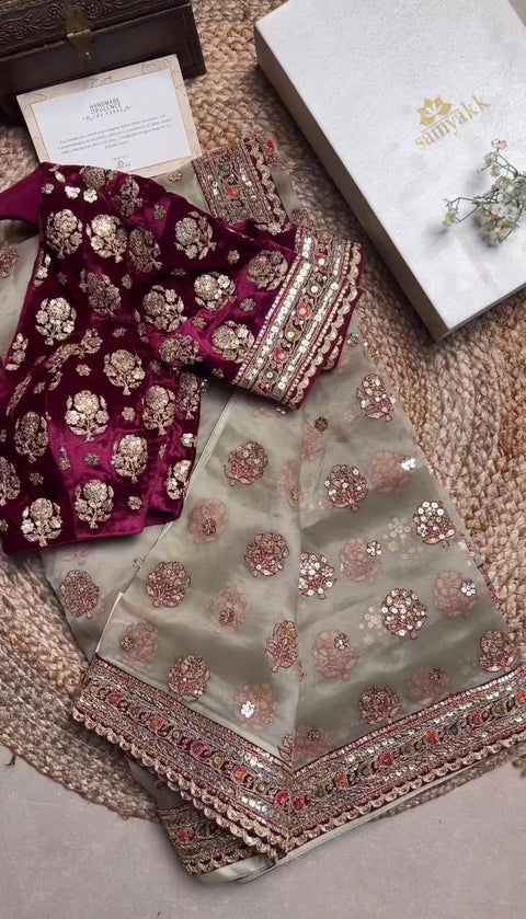 New PRESENTING A SUPER HIT DESIGNER BEAUTIFUL SAREE