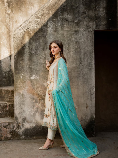 New  Designer Party Wear Look Pur Gmy Silk Top Plazzo & Dupatta Set
