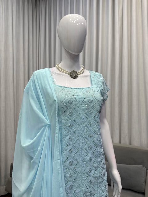 New Crafted in Classy Tones with Premium Fabric & Detailing kurti with duppta