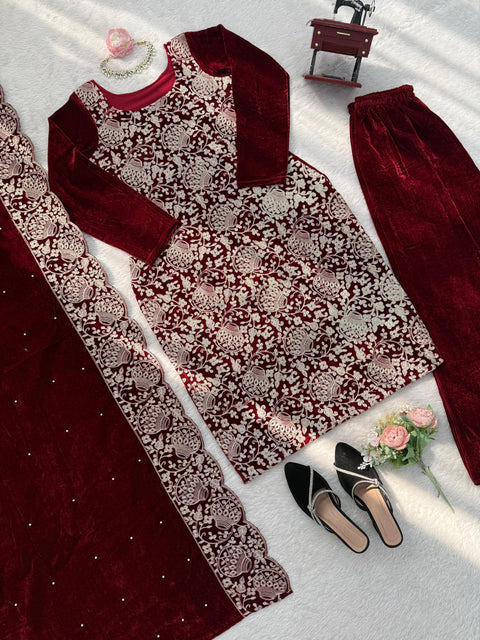 New effortless charm with our exclusive 3-piece set