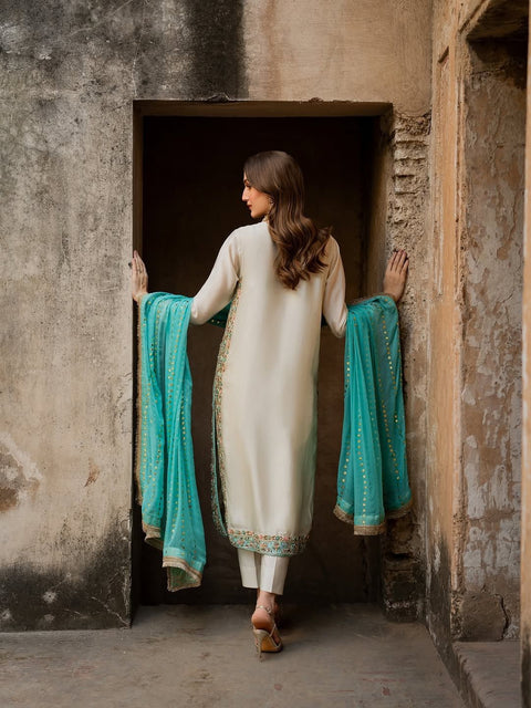 New  Designer Party Wear Look Pur Gmy Silk Top Plazzo & Dupatta Set