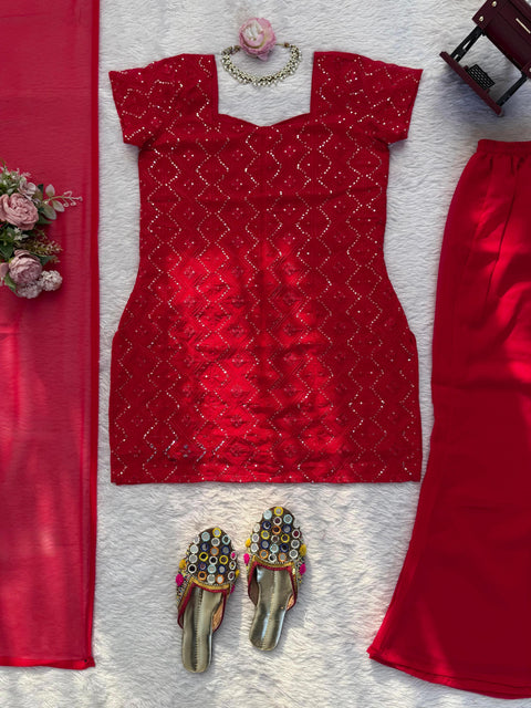 New Crafted in Classy Tones with Premium Fabric & Detailing kurti with duppta