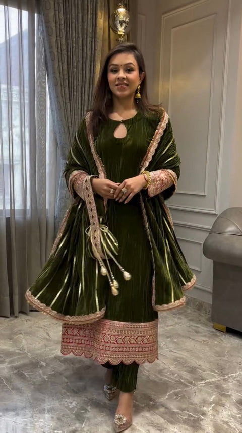 NEW DeSIGNER PARTY WEAR TOP AND  PANT WITH FANCY DUPPATA AND EMBROIDERY WORK