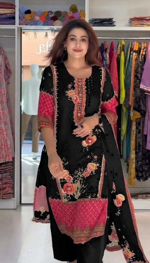 New Premium Chinon febric Pakistani Floral print and embroidery mirror works 3-Piece kurti SET