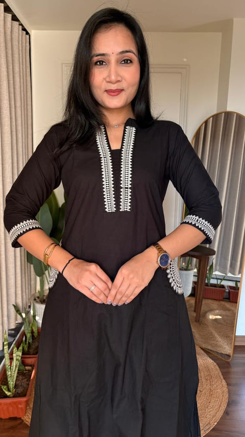 New PRESENTING YOU A VERY BEAUTIFUL A LINE KURTI WITH PLAZO
