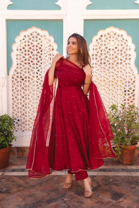 New launching Blossom in style with this flirty floral Grorgett anarkalig own with dupatta