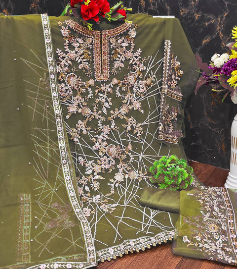 New Pakistani Design Embroidery Work With Diamond Work Dress