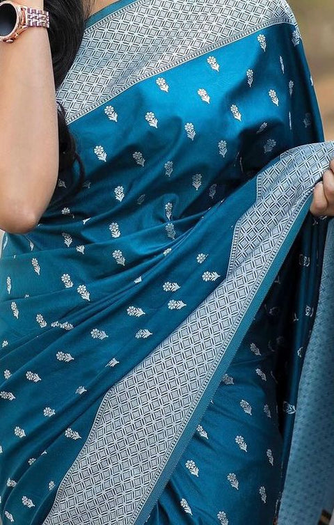 New gorgeous Solid Jacquard weave  perfect look Banarasi Soft Silk Saree